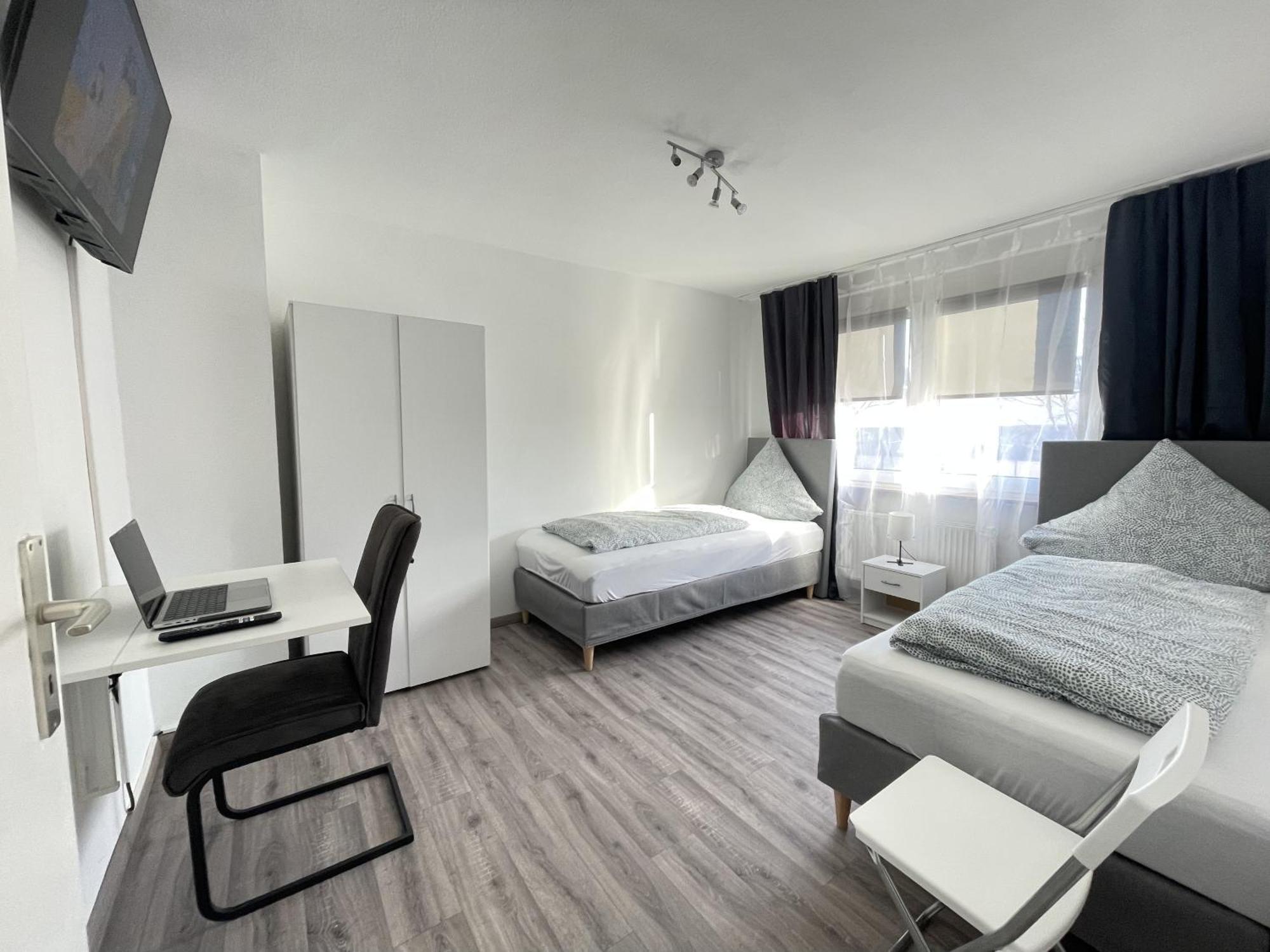 New High Speed Wifi - Elegantes 2 Schlafzimmer Apart Mit 3 Betten Pforzheim Bagian luar foto